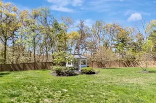 2102 Lewis O Gray Dr, Saugus, MA 01906 - Photo 36