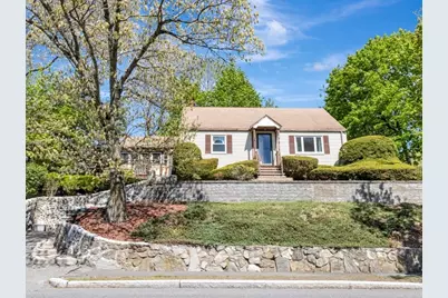 19 Saville St, Saugus, MA 01906 - Photo 1
