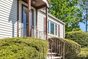 19 Saville St, Saugus, MA 01906 - Photo 12