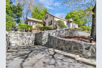 19 Saville St, Saugus, MA 01906 - Photo 8