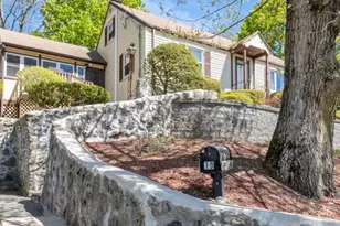 19 Saville St, Saugus, MA 01906 - Photo 10