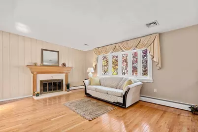 164 Lockland Ave, Framingham, MA 01701 - Photo 2