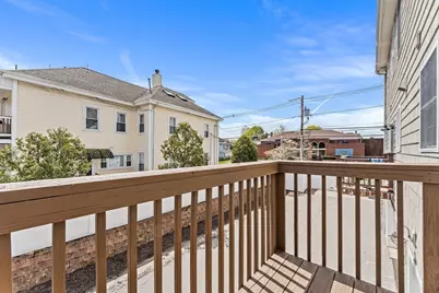 30 Russell St #5, Waltham, MA 02453 - Photo 12