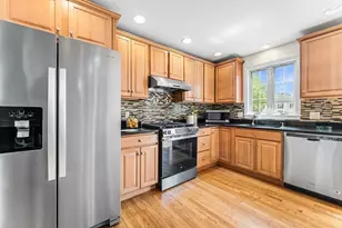 30 Russell St, Waltham, MA 02453 - Photo 6