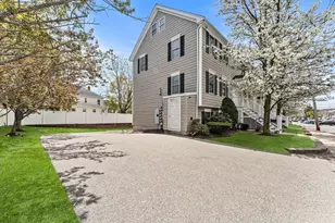 30 Russell St, Waltham, MA 02453 - Photo 2