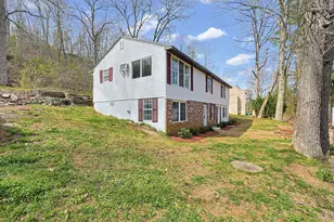 124 Old County Rd, Holland, MA 01521 - Photo 6