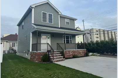 6 N Rocliffe St, Fall River, MA 02723 - Photo 2