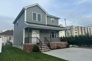 6 N Rocliffe St, Fall River, MA 02723 - Photo 2