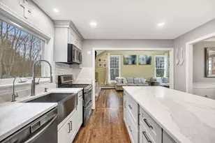 9 Balmoral Dr, Methuen, MA 01844 - Photo 4