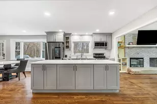 9 Balmoral Dr, Methuen, MA 01844 - Photo 6