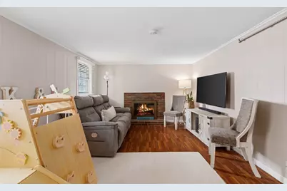 8 Bicknell St, Foxboro, MA 02035 - Photo 18