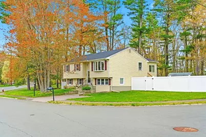 8 Bicknell St, Foxboro, MA 02035 - Photo 2