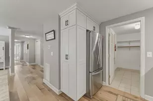 402 Ridgefield Cir, Clinton, MA 01510 - Photo 16