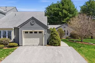 402 Ridgefield Cir, Clinton, MA 01510 - Photo 2