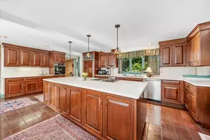 102 Central St, Hingham, MA 02043 - Photo 4