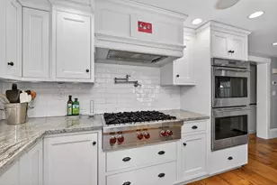 29 Pleasant St, Hingham, MA 02043 - Photo 4