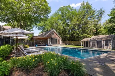 29 Pleasant St, Hingham, MA 02043 - Photo 1