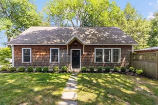 29 Pleasant St, Hingham, MA 02043 - Photo 24