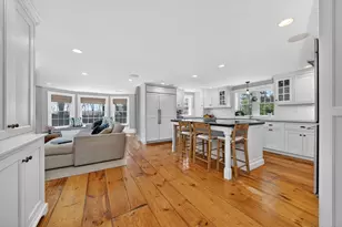 29 Pleasant St, Hingham, MA 02043 - Photo 6