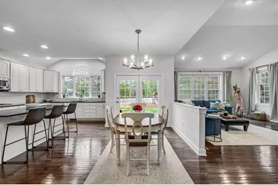 16 York Cir, Walpole, MA 02032 - Photo 6