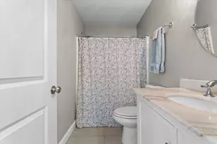 40 Catherine St, Boston, MA 02131 - Photo 12