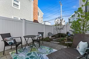 40 Catherine St, Boston, MA 02131 - Photo 16