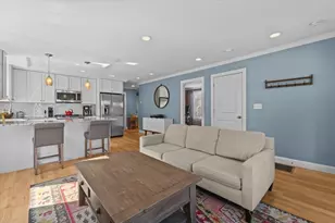 40 Catherine St, Boston, MA 02131 - Photo 4