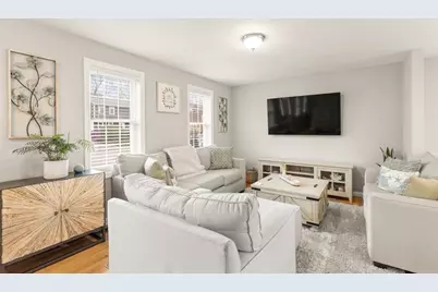 39 Sewell St, Brockton, MA 02301 - Photo 10