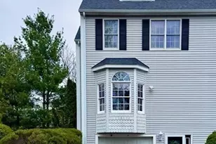 1 Sunnyside Dr, Plainville, MA 02762 - Photo 2