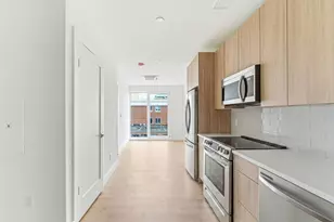 1035 Commonwealth Ave, Boston, MA 02215 - Photo 1