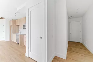 1035 Commonwealth Ave, Boston, MA 02215 - Photo 6