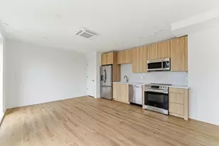 1035 Commonwealth Ave, Boston, MA 02215 - Photo 4