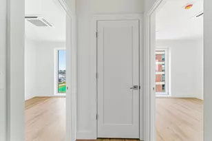 1035 Commonwealth Ave, Boston, MA 02215 - Photo 8