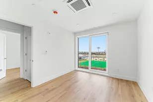 1035 Commonwealth Ave, Boston, MA 02215 - Photo 10