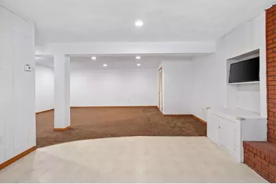 34 E 6th St, Lowell, MA 01850 - Photo 22