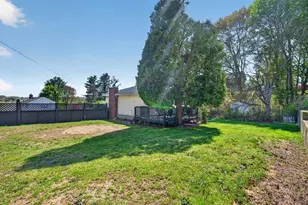 34 E 6th St, Lowell, MA 01850 - Photo 32