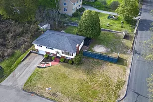 34 E 6th St, Lowell, MA 01850 - Photo 40