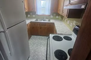 27 Bond St, Fall River, MA 02720 - Photo 20