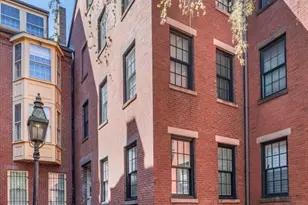 14 Lindall Pl, Boston, MA 02114 - Photo 2