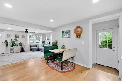 152 Shady Brook Ln, Springfield, MA 01118 - Photo 10