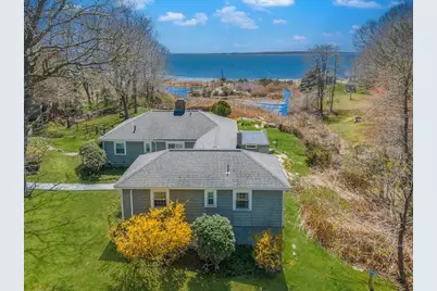 3 Woodlawn Ave, Mattapoisett, MA 02739 - Photo 2