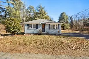 732 Staples St, Taunton, MA 02718 - Photo 4