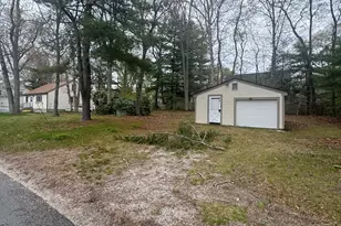 16 Assonet Blvd, Freetown, MA 02702 - Photo 4