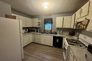 16 Assonet Blvd, Freetown, MA 02702 - Photo 8