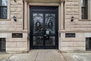 10 Charlesgate E, Boston, MA 02215 - Photo 18