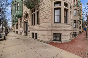 10 Charlesgate E, Boston, MA 02215 - Photo 16