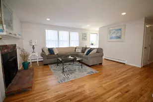 20 Swallow St, Falmouth, MA 02536 - Photo 8