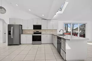 25 Gloversbrook Rd, Randolph, MA 02368 - Photo 1