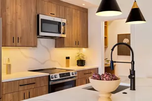 246 Bremen St, Boston, MA 02128 - Photo 10