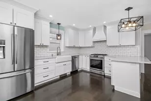 15 Wave Way Ave, Winthrop, MA 02152 - Photo 8